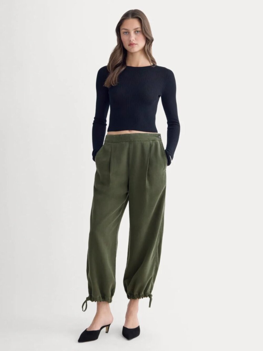 Everlane the Chino Jogger in Butter soft - Dark Forest, size 2